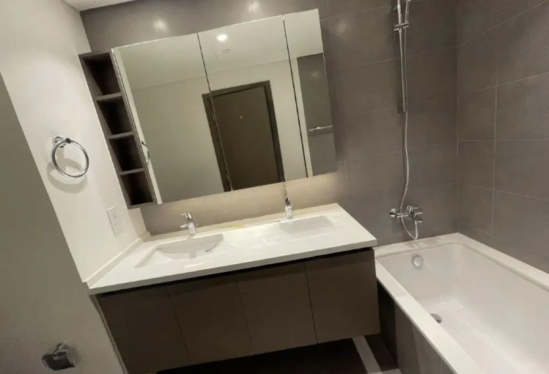 Stylish Three Bedroom Apartment with Modern Design