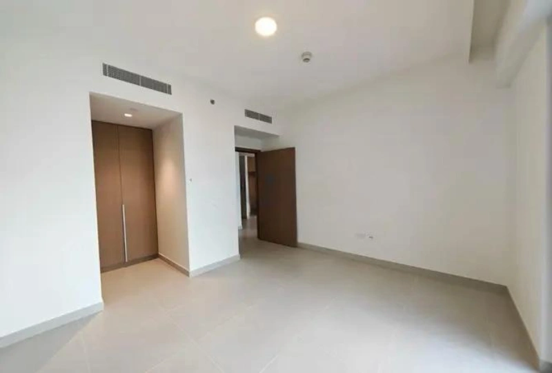 Stilvolle Wohnung mit einem Schlafzimmer und modernem Design.