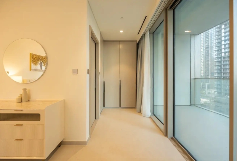 Moderne Wohnung mit Blick auf den Burj Khalifa, großzügig geschnitten und luxuriös ausgestattet!