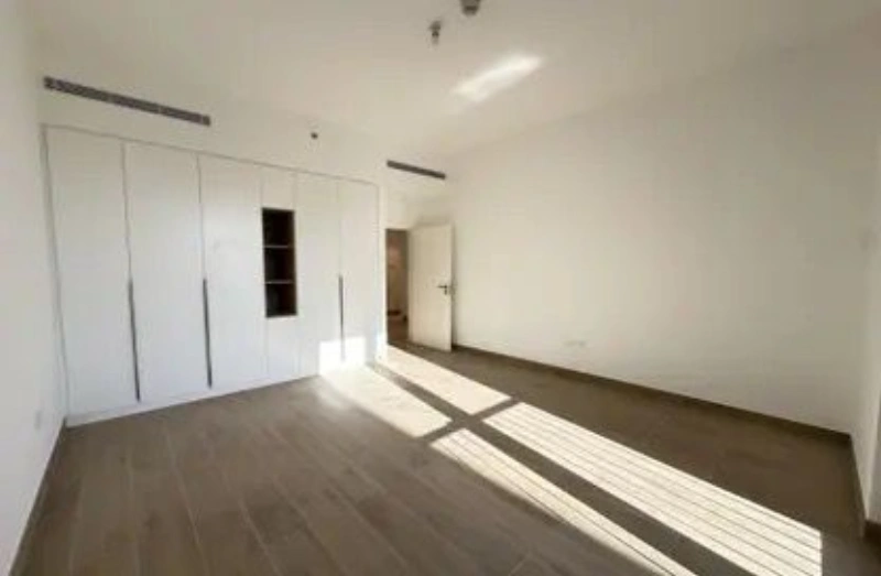 Luxuriöses 3-Zimmer-Apartment mit Hausmädchenzimmer und atemberaubendem Meerblick vom Balkon!