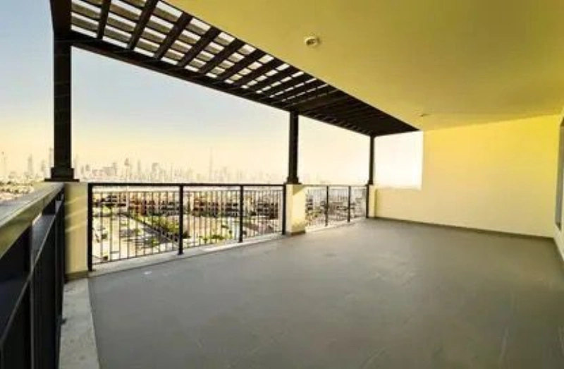 Luxuriöses 3-Zimmer-Apartment mit Hausmädchenzimmer und atemberaubendem Meerblick vom Balkon!