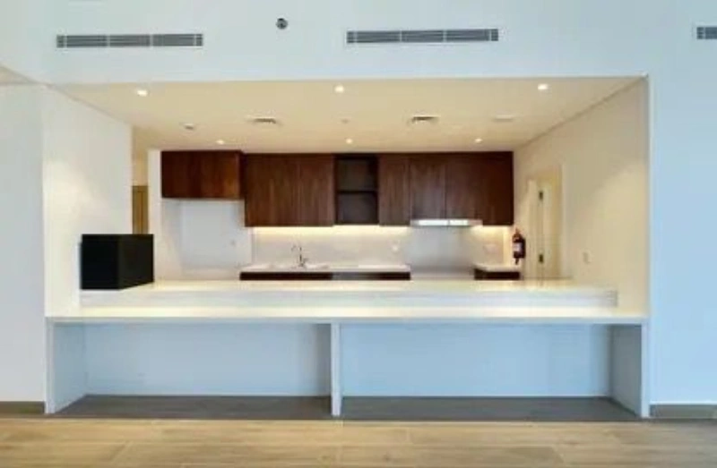 Luxuriöses 3-Zimmer-Apartment mit Hausmädchenzimmer und atemberaubendem Meerblick vom Balkon!