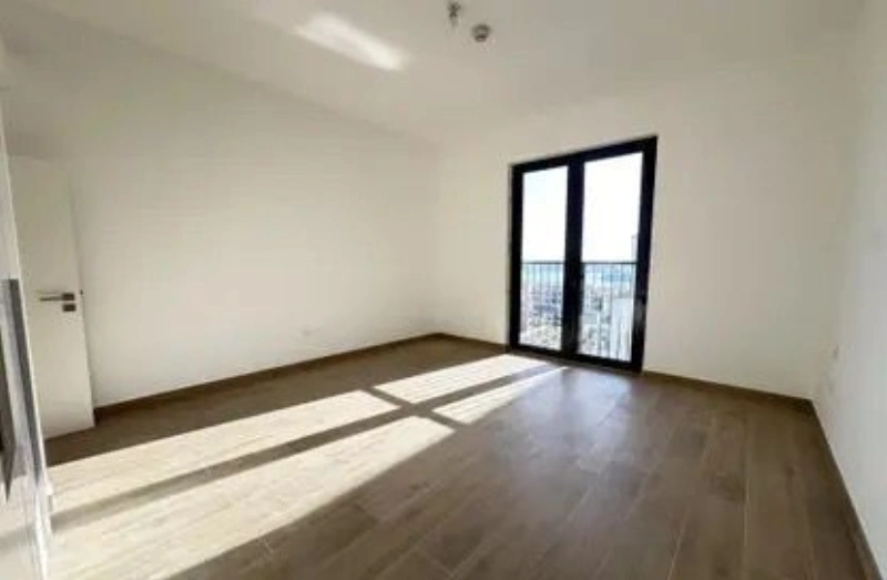 Luxuriöses 3-Zimmer-Apartment mit Hausmädchenzimmer und atemberaubendem Meerblick vom Balkon!