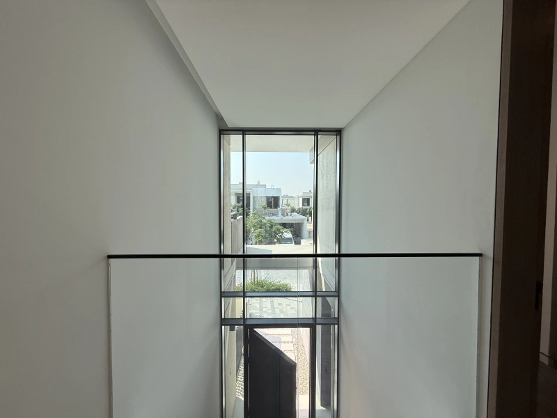 Exklusive 5-Zimmer-Villa mit Garten und Parkblick in Tilal Al Ghaf - Angebot!