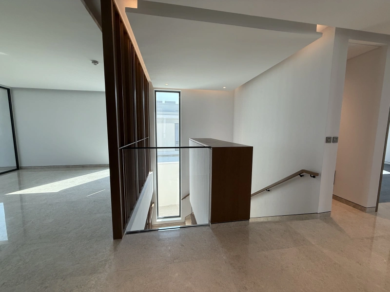 Exklusive 5-Zimmer-Villa mit Garten und Parkblick in Tilal Al Ghaf - Angebot!