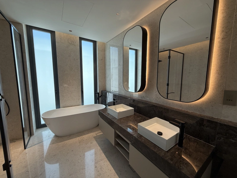 Exklusive 5-Zimmer-Villa mit Garten und Parkblick in Tilal Al Ghaf - Angebot!