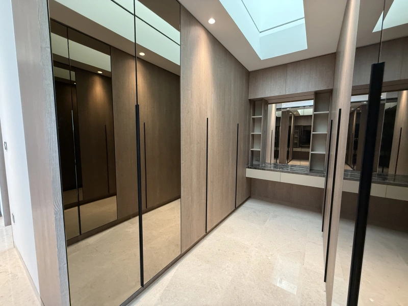 Exklusive 5-Zimmer-Villa mit Garten und Parkblick in Tilal Al Ghaf - Angebot!