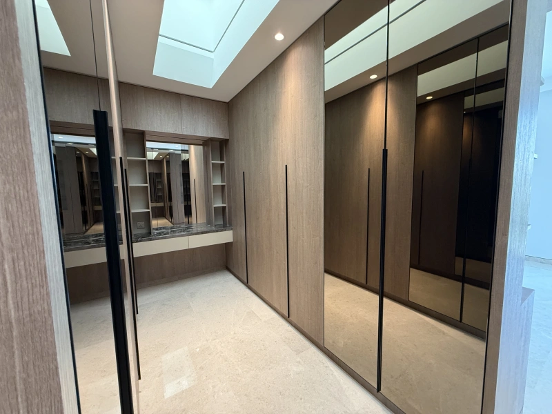 Exklusive 5-Zimmer-Villa mit Garten und Parkblick in Tilal Al Ghaf - Angebot!