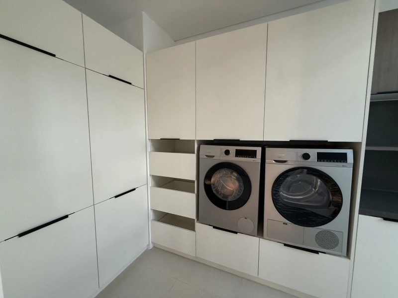 Exklusive 5-Zimmer-Villa mit Garten und Parkblick in Tilal Al Ghaf - Angebot!