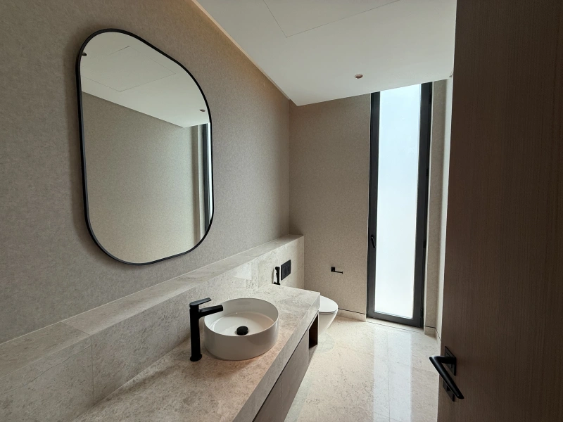 Exklusive 5-Zimmer-Villa mit Garten und Parkblick in Tilal Al Ghaf - Angebot!