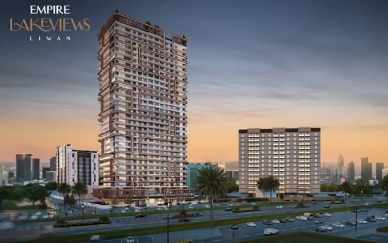 Luxuriöses Duplex-Apartment mit privatem Pool, drei Balkonen und separatem Dienstzimmer