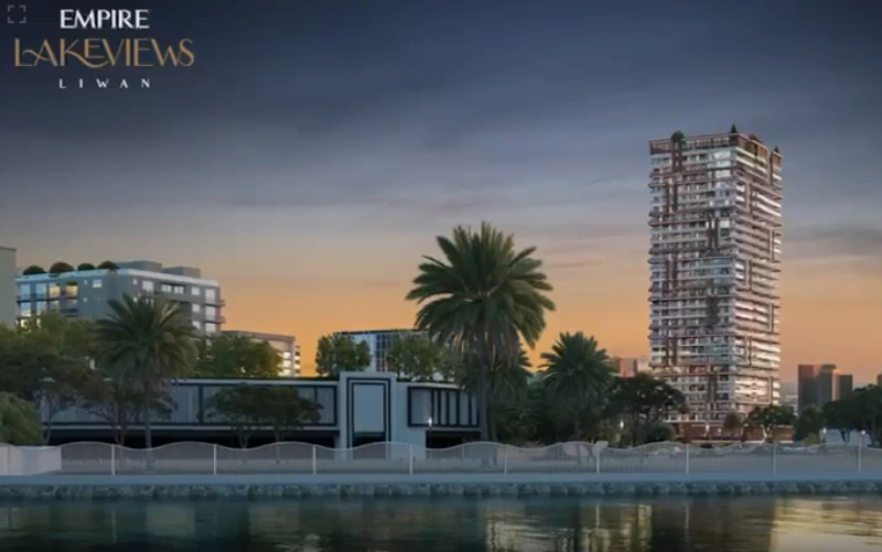 Luxuriöses Duplex-Apartment mit privatem Pool, drei Balkonen und separatem Dienstzimmer