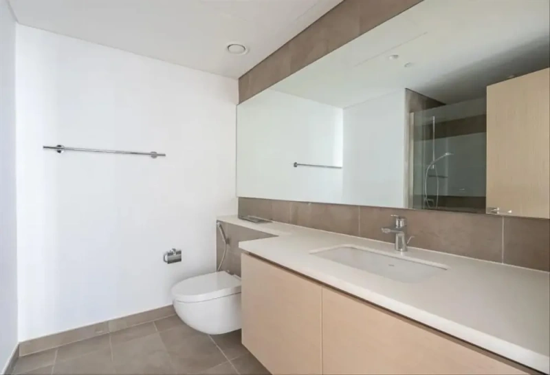 Stunning Three Bedroom Apartment with Modern Design