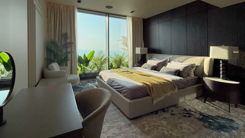 Exklusives 5-Schlafzimmer-Penthouse mit privatem Pool und Jacuzzi