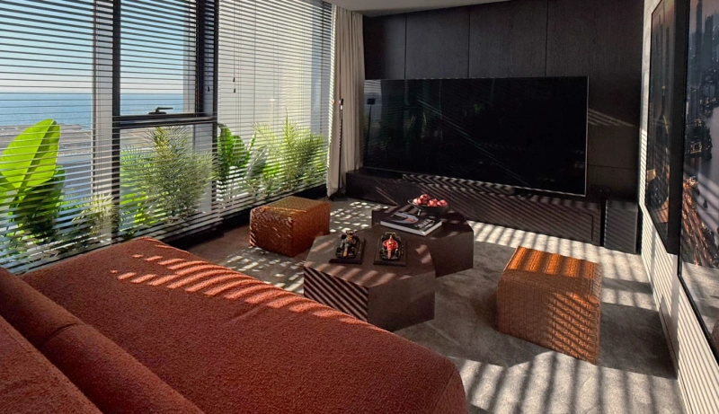 Exklusives 5-Schlafzimmer-Penthouse mit privatem Pool und Jacuzzi