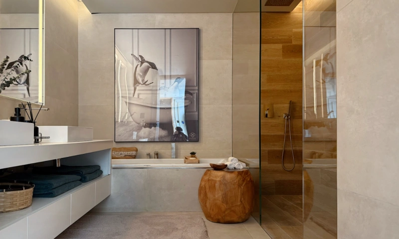 Exklusives 5-Schlafzimmer-Penthouse mit privatem Pool und Jacuzzi