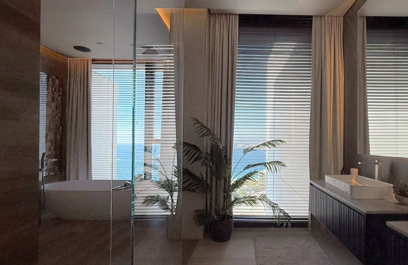 Exklusives 5-Schlafzimmer-Penthouse mit privatem Pool und Jacuzzi