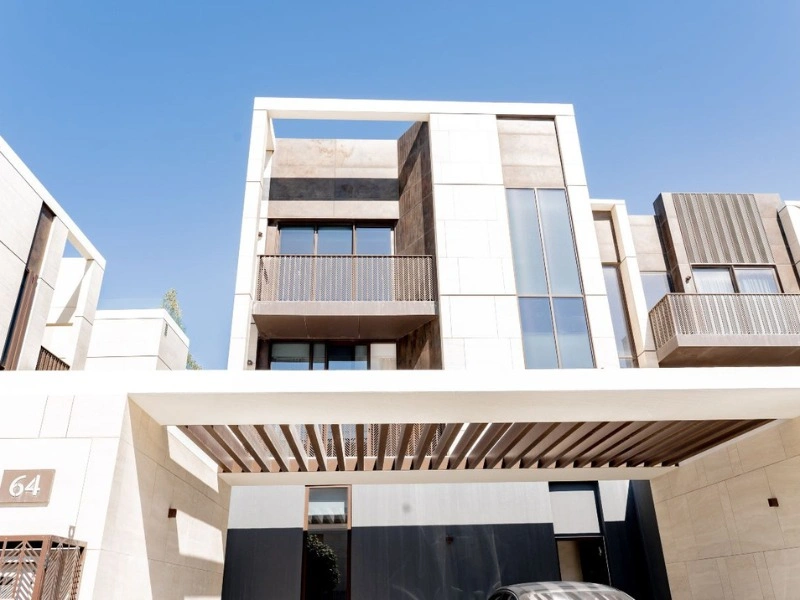 Elegante 4-Schlafzimmer-Villa mit atemberaubender Aussicht und luxuriöser Ausstattung