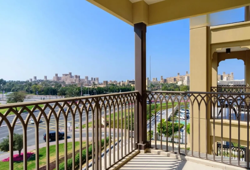 Luxuriöses 3-Zimmer-Apartment mit Hausmädchenzimmer und eigenem Bad - ein Traum Zuhause!