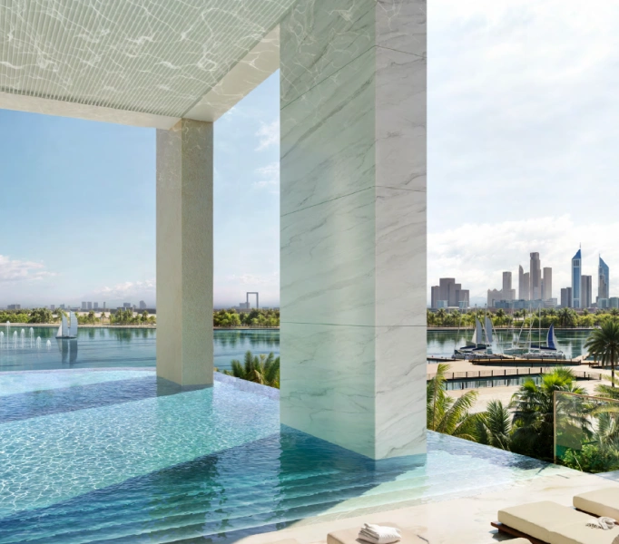 Luxuriöse Sky Villa mit 4 Schlafzimmern und riesigem Balkon mit privatem Pool!