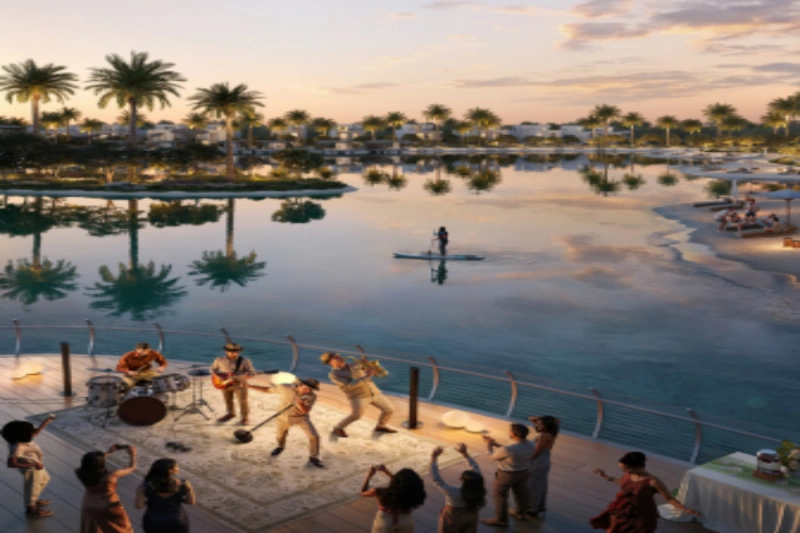 Luxuriöse Villa mit 5 Schlafzimmern, Dienstmädchenzimmer und modernem Design