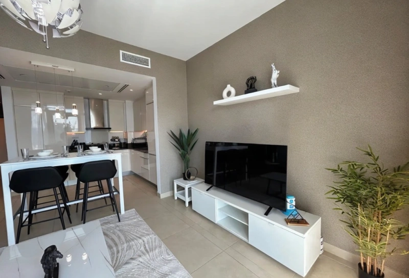 Elegantes Apartment mit vollem Marina-Panoramablick in Dubai Marina