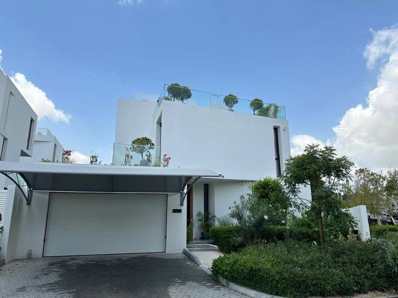 Exklusive Luxusvilla in Chorisia Al Barari mit privatem Pool, Garten & Aufzug