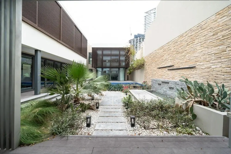 Exklusive 5-Zimmer Villa in gated community mit privatem Pool und Parkblick