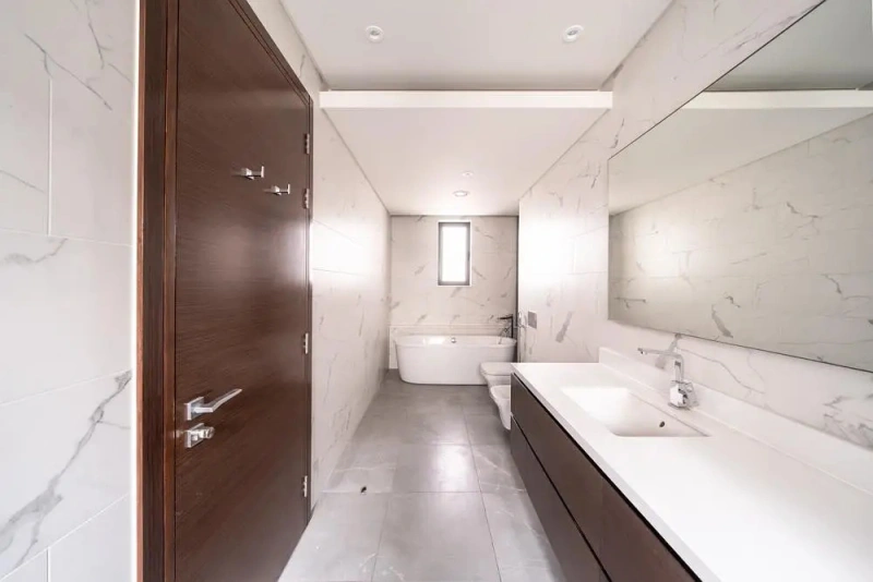 Exklusive 5-Zimmer Villa in gated community mit privatem Pool und Parkblick