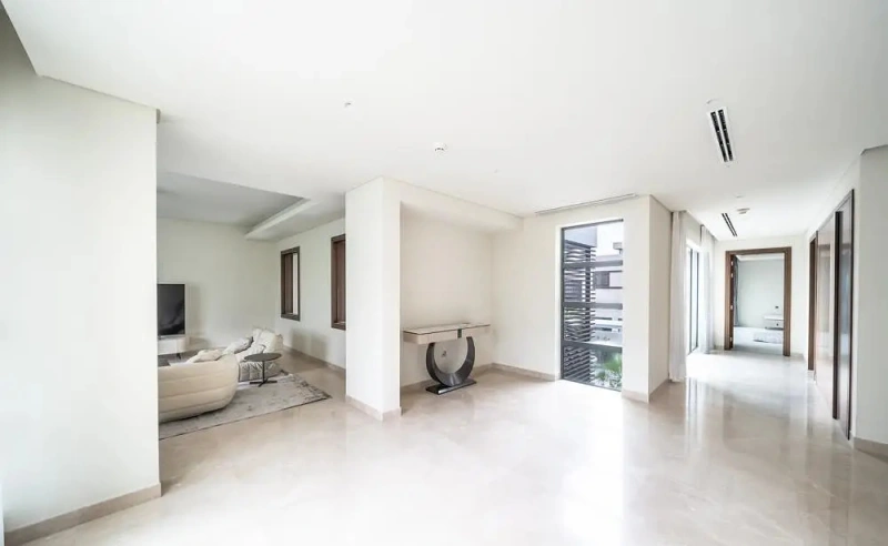 Exklusive 5-Zimmer Villa in gated community mit privatem Pool und Parkblick