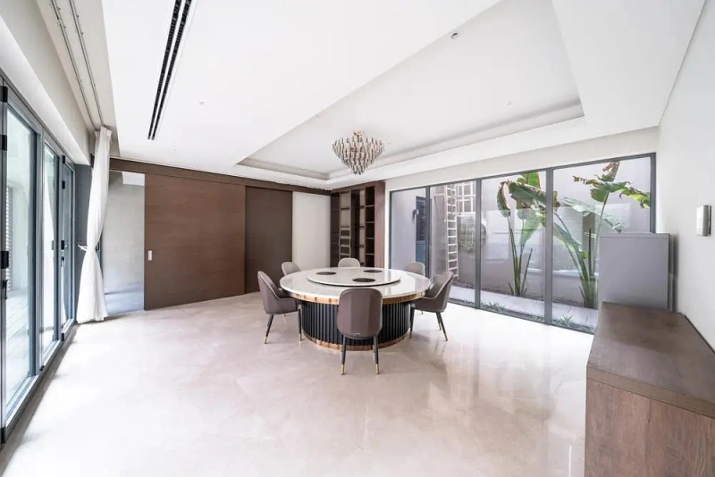 Exklusive 5-Zimmer Villa in gated community mit privatem Pool und Parkblick