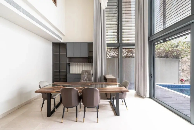 Exklusive 5-Zimmer Villa in gated community mit privatem Pool und Parkblick